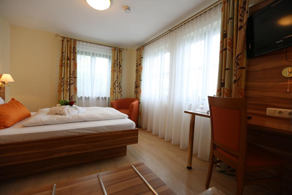 Landhotel Villa Moritz Garni Oberahr Exteriör bild