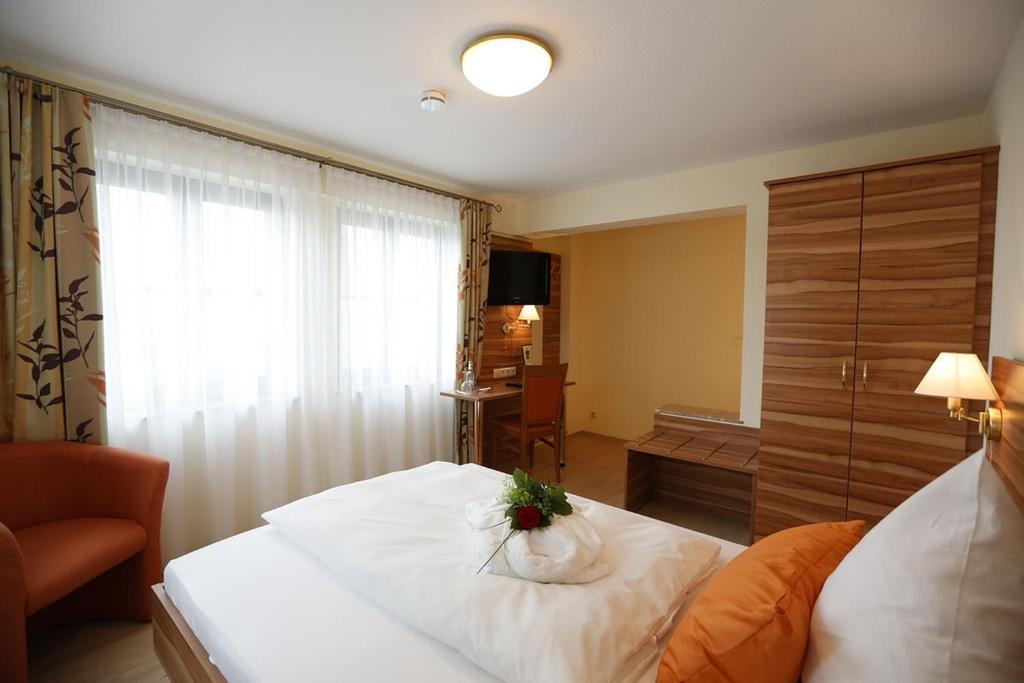 Landhotel Villa Moritz Garni Oberahr Rum bild
