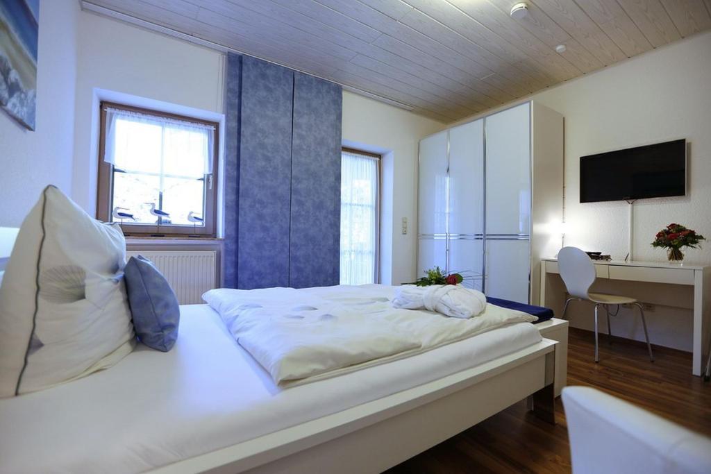 Landhotel Villa Moritz Garni Oberahr Rum bild