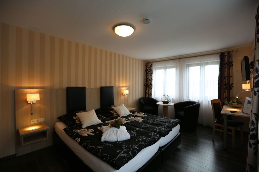 Landhotel Villa Moritz Garni Oberahr Exteriör bild